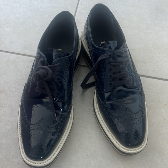 Prada laced Oxfords - Picture 5 of 5